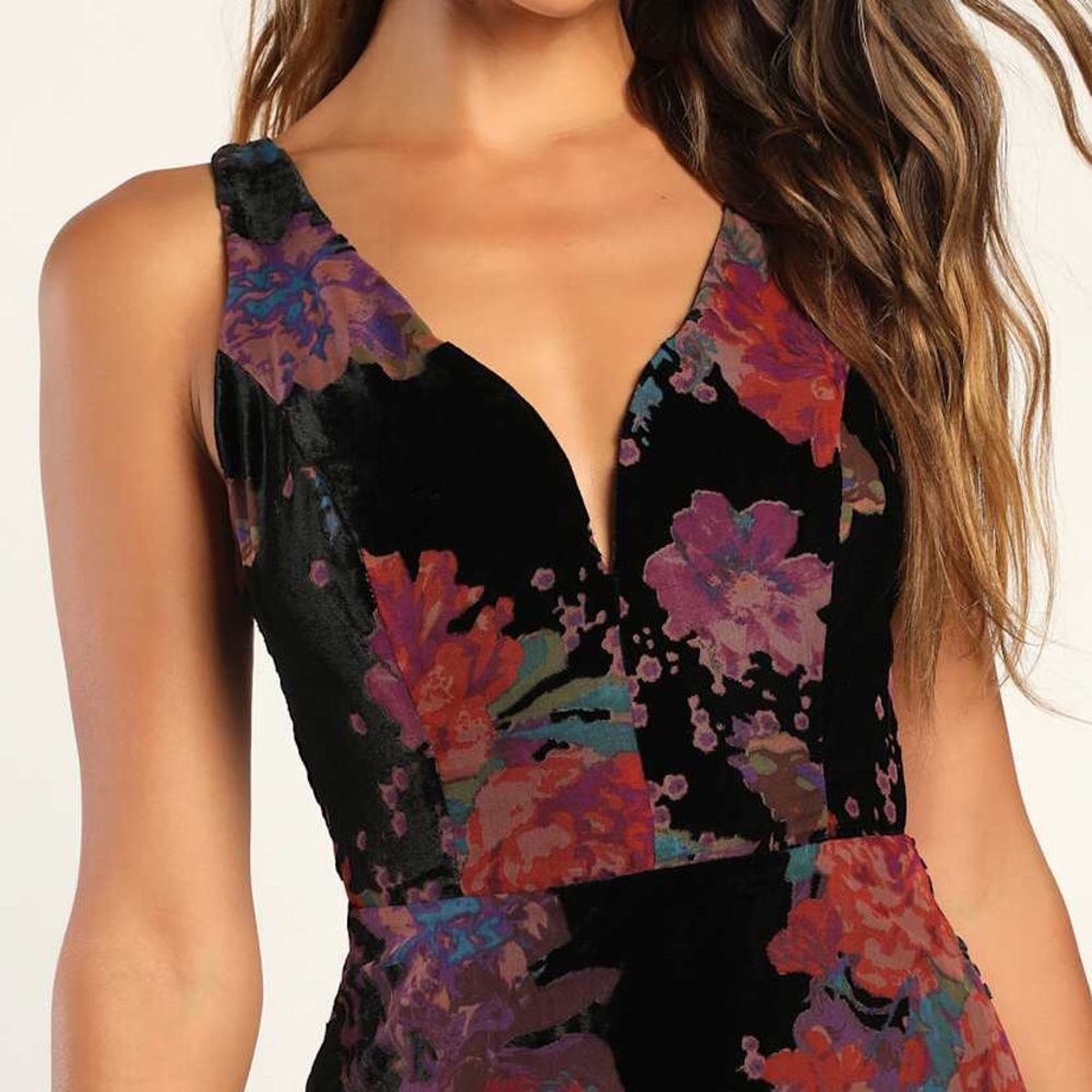 Lulus Make It Cute Black Burnout Velvet Floral Print Mini Skater Dress S NWT - Picture 2 of 16